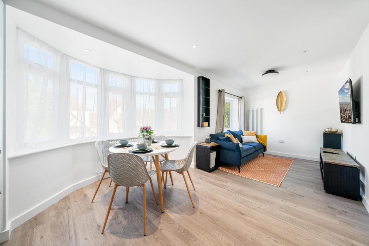 Newly Refurbished 2 Bed Flat Mill Hill Exterior foto