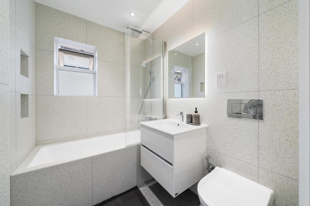 Newly Refurbished 2 Bed Flat Mill Hill Exterior foto